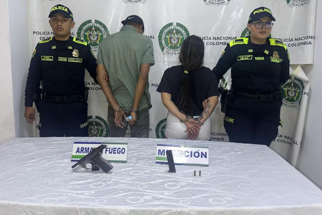 Capturan a pareja armada durante discusión en Bucaramanga