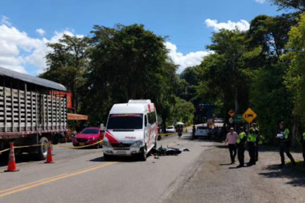 Motociclista fallece tras ser arrollado por buseta en San Gil-Bucaramanga
