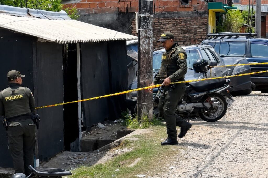 Trágico asesinato a plena luz del día: mujer fue apuñalada frente a su hijo