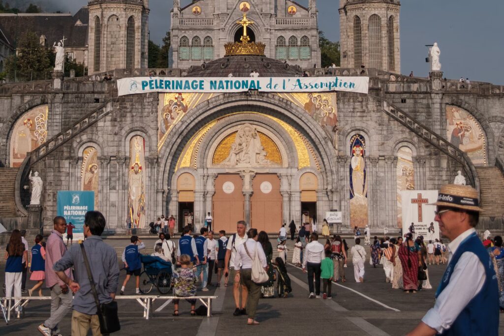 El Papa León enfrenta los pecados de la Iglesia en Lourdes