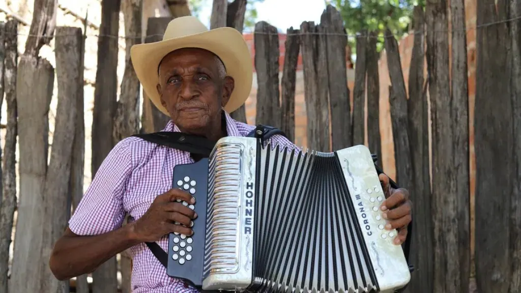Fallece Náfer Durán, leyenda del acordeón vallenato.